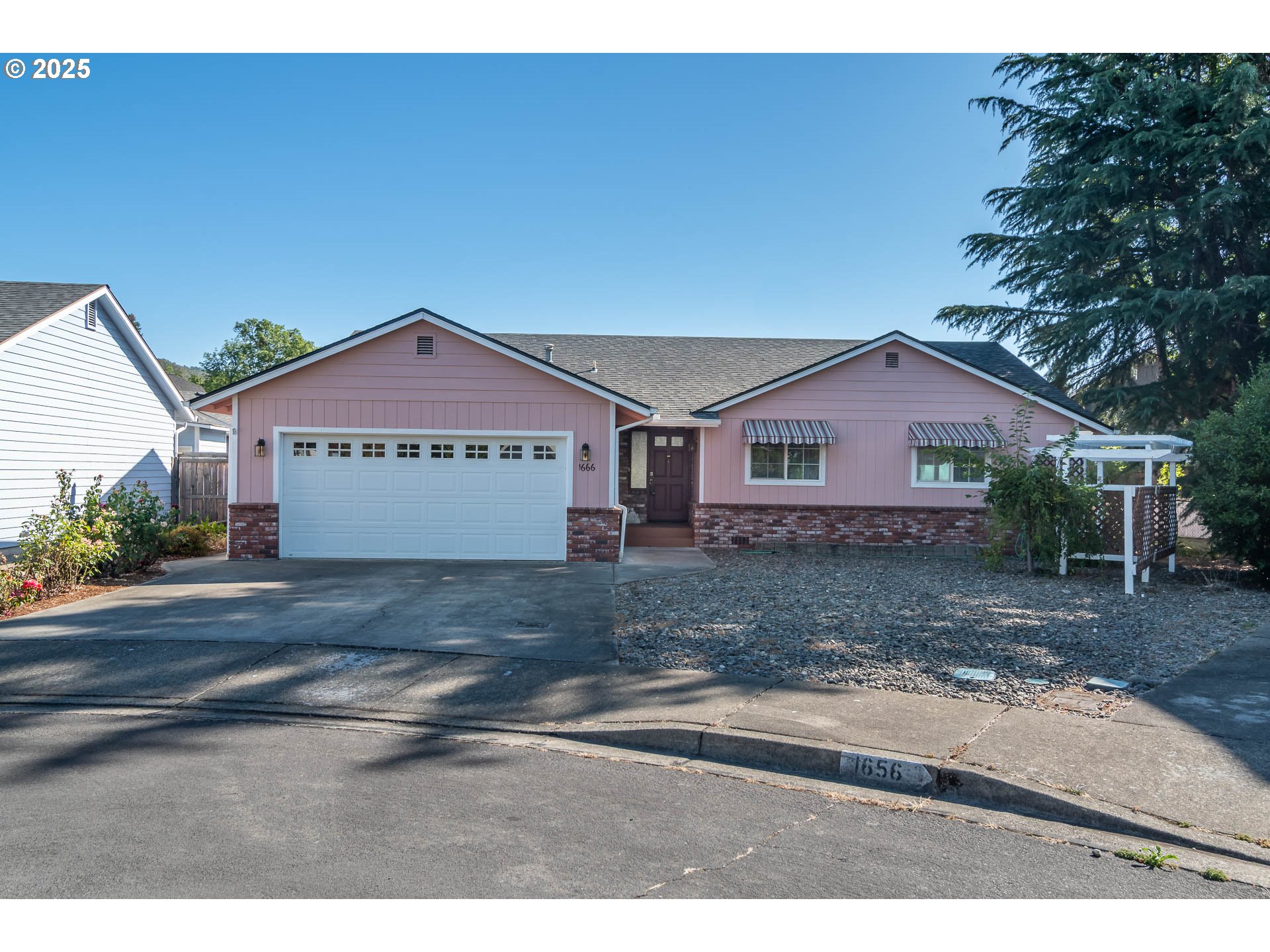 1666 JENNIFER CT - RMLS #757774778